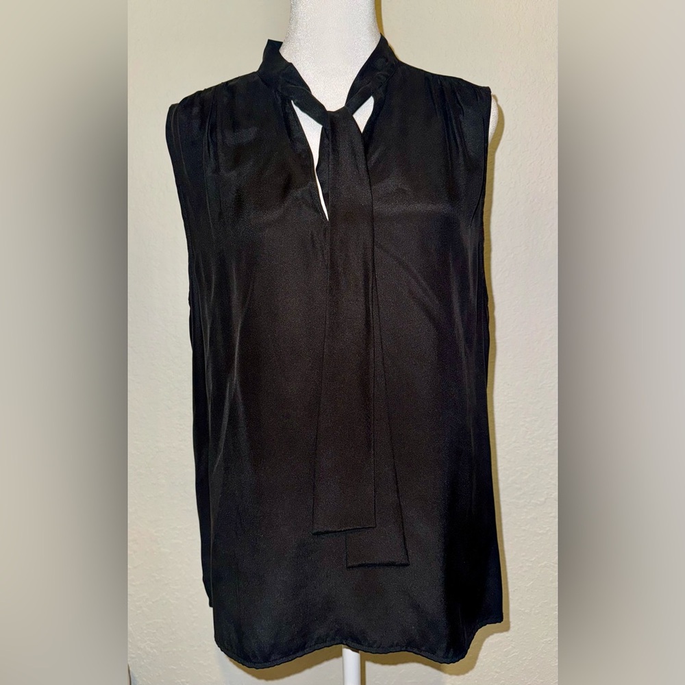 Black Silk v-neck tie front sleeveless top by Frame